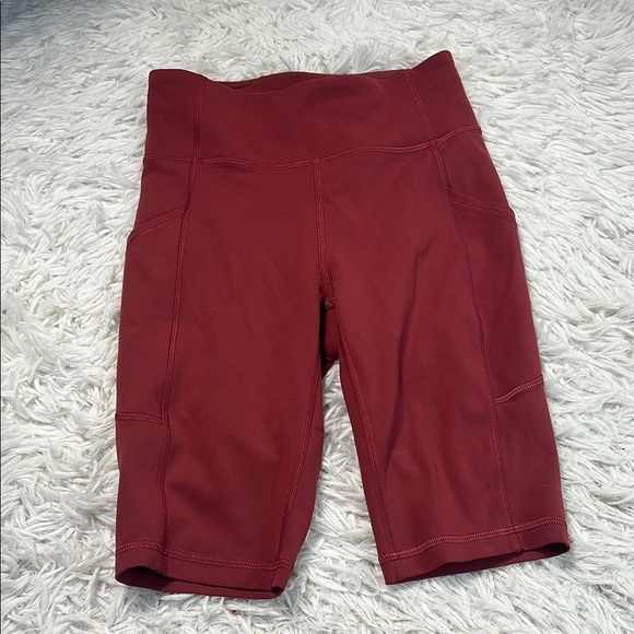 Lululemon Invigorate High-Rise Short 10" Chianti - Picture 1 of 5